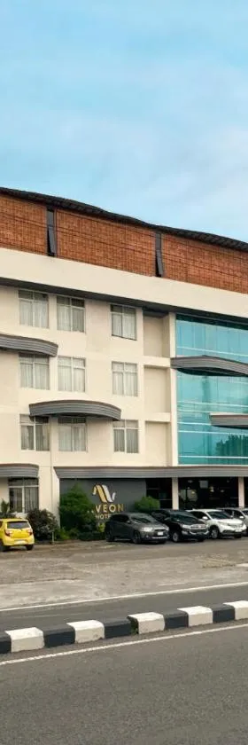 Aveon Hotel Yogyakarta by Daphna Management，位于日惹的酒店