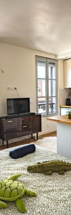 Cosy Studio - 5mn to Paris，位于巴涅奥莱的酒店