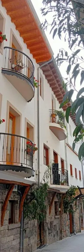 El Patio de Vespasiano-Calera- vistas a la iglesia junto al puerto，位于乌迪亚莱斯堡的酒店