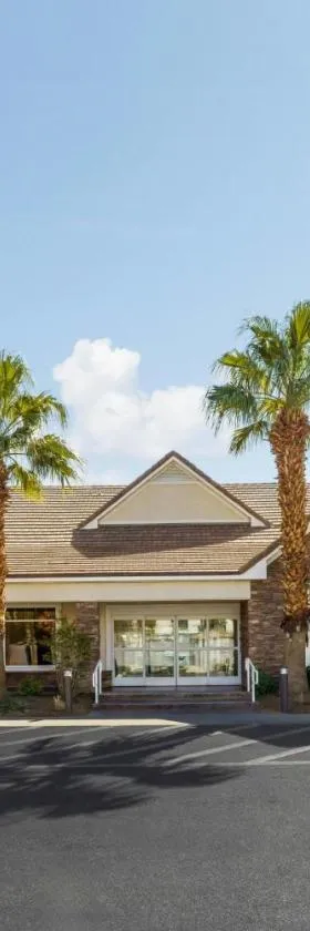 Residence Inn By Marriott Las Vegas Stadium Area，位于拉斯维加斯的酒店