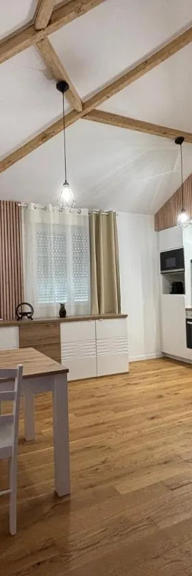 Appartement, duplex Villemomble，位于维勒蒙布勒的酒店