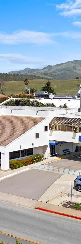 Azul Inn San Simeon，位于圣西米恩的酒店