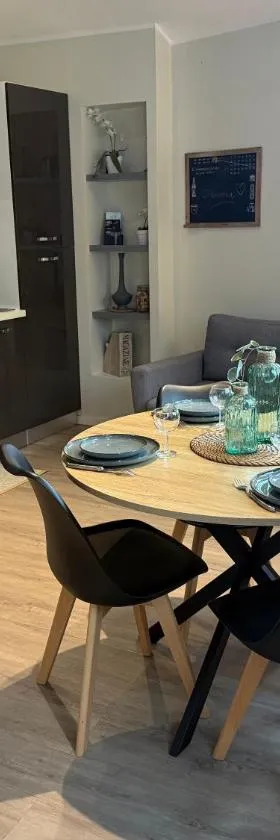 Loft, Studio and Love Rooms，位于Bourg-Saint-Christophe的酒店