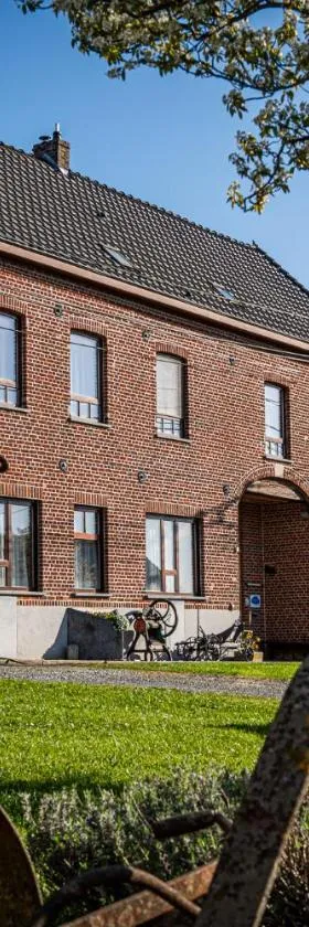 Chambres d'Eole - B&B -TOURNAI，位于图尔奈的酒店