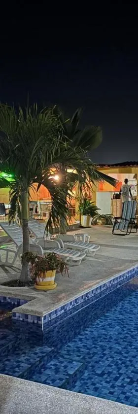 Hôtel Colibri Lac Rose，位于尼亚加的酒店