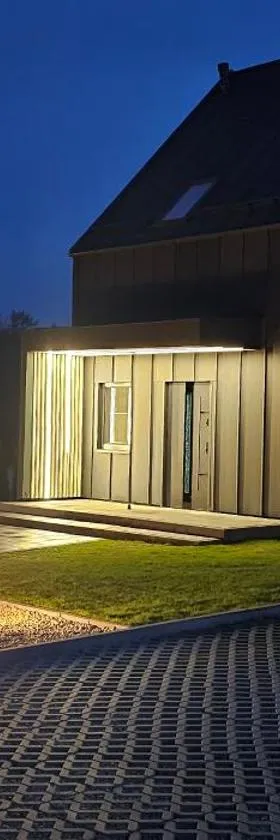 Domy pod lasem BANIA-SAUNA，位于Połęczyno的酒店