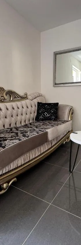HA-LU Studio Apartman，位于尤尔达尼的酒店