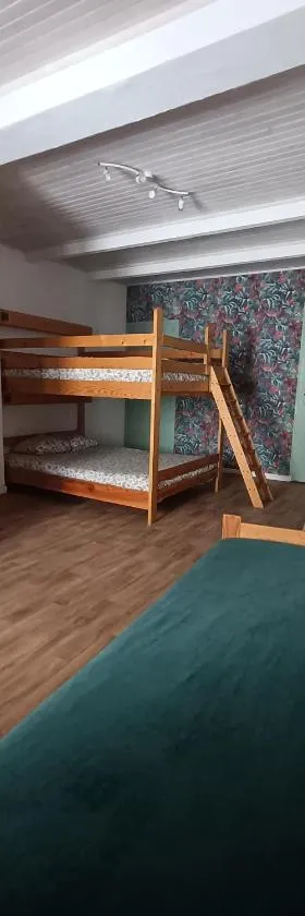 Chambre d'hôte Les Maisons de Gaïa，位于Tuchan的酒店