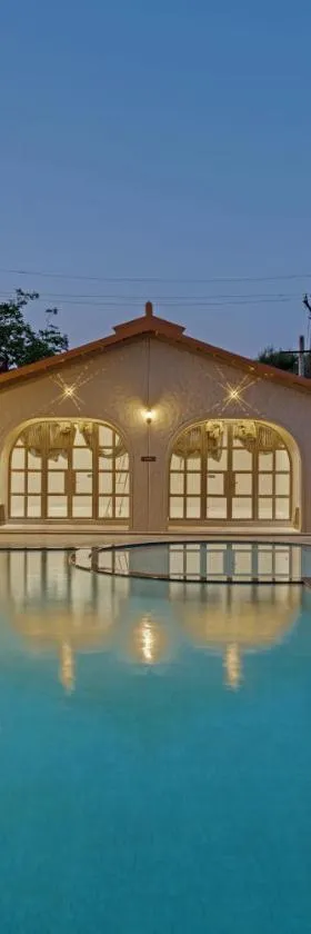 Villa Euphoria Resort at Statue of Unity，位于Navgam的酒店