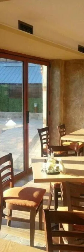 56矿藏旅馆，位于巴尼亚的酒店