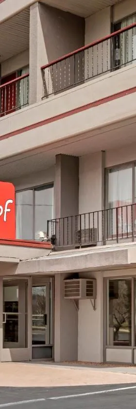 Red Roof Inn Stroudsburg，位于斯特劳兹堡的酒店