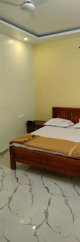 Sri kasthuri Residency，位于Tiruttani的酒店