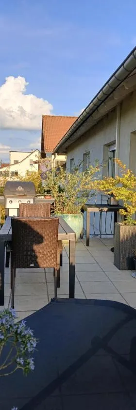 Appartement entier LEA avec petit déjeuner，位于Hilsprich的酒店