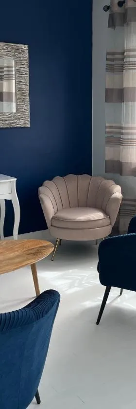 Maison rénovée avec garage et jardin, proche centre ville - La Tremblade，位于拉特里姆莱德的酒店