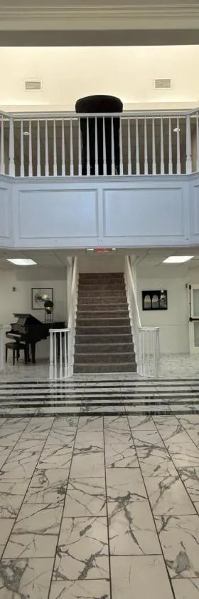 The Enchanted Suites & Residence，位于罗斯威尔的酒店