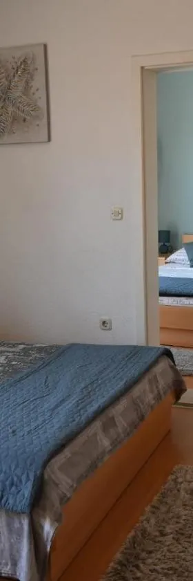 Apartment & Rooms Marigold，位于巴什卡沃达的酒店