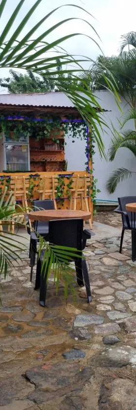 Las Cascadas Hostel，位于伯里塔卡的酒店