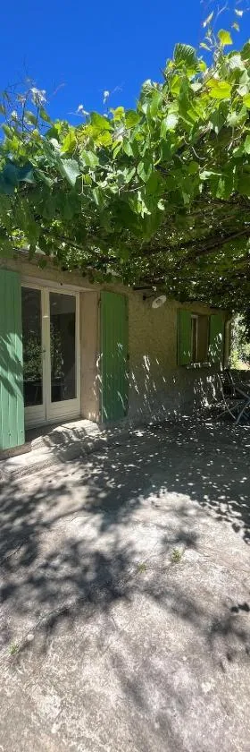 Charmant Provençal Cabanon à Montfort-sur-Argens，位于Montfort-sur-Argens的酒店