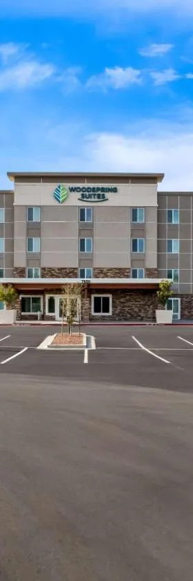 WoodSpring Suites Gilbert - Mesa Gateway Airport，位于Queen Creek的酒店