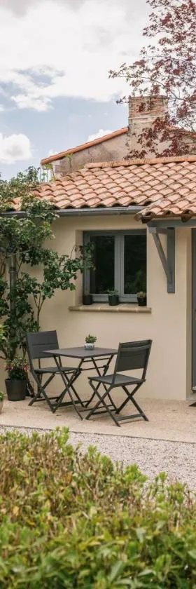 La Maison de Dom，位于Le Loroux-Bottereau的酒店