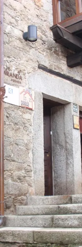 波萨达·米兰达酒店，位于米兰达德尔卡斯塔尼亚尔的酒店