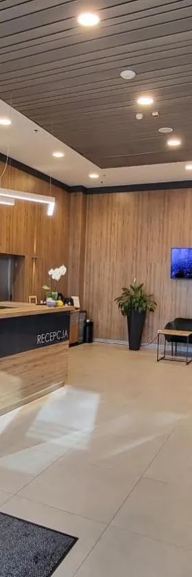 Hotel Centrum，位于博莱斯瓦维茨的酒店