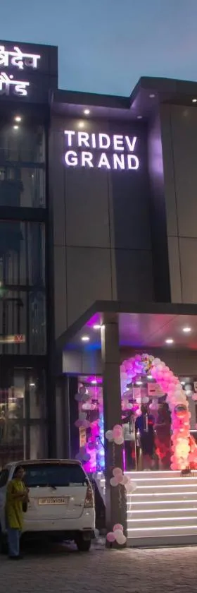 HOTEL TRIDEV GRAND，位于瓦拉纳西的酒店