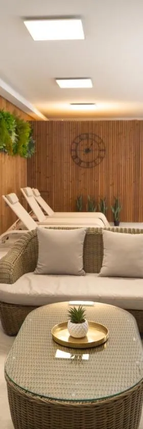 REMZ Apartments & Wellness，位于Dorog的酒店