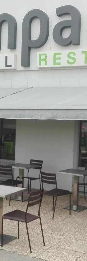 克莱蒙费朗 ～ 伊苏瓦尔钟楼酒店，位于伊苏瓦尔的酒店