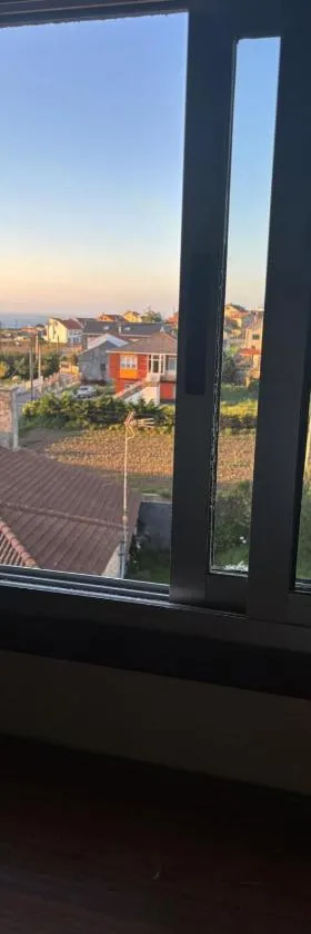Hotel Restaurante O Esqueiro，位于马尔皮卡的酒店