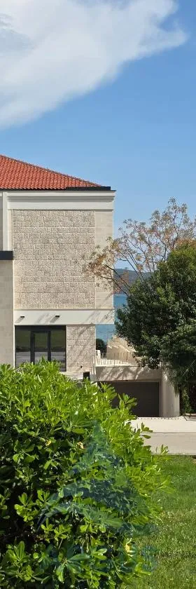 ARGUS apartmani，位于伊加洛的酒店
