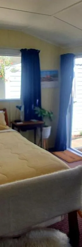 Waikanae Studio B&B，位于怀卡奈的酒店