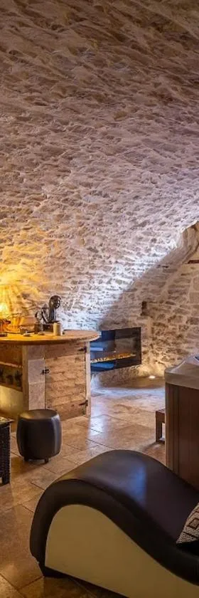 Les Secrets de l'Isle，位于La Roche的酒店