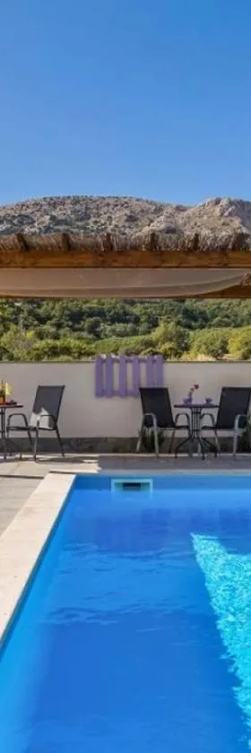 Apartman u kući s bazenom - hacienda，位于Draga Bašćanska的酒店