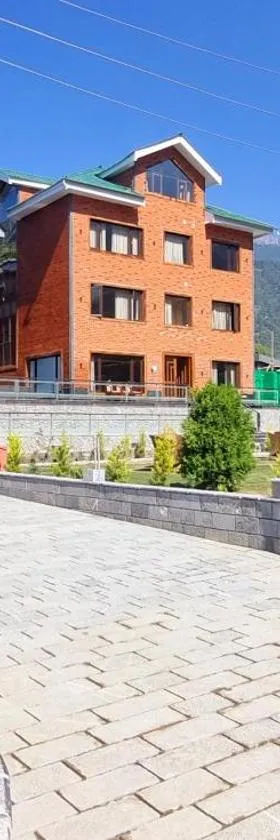 White Water Resorts，位于帕哈尔加姆的酒店