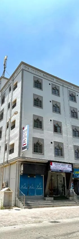 Middle East Building，位于塞拉莱的酒店