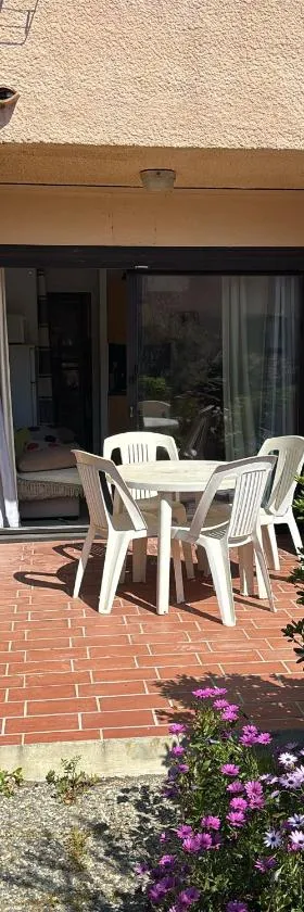 Aphrodite Naturiste，位于勒卡特海滩的酒店