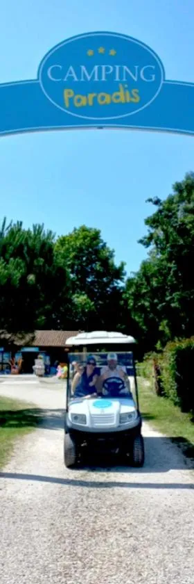 Camping Aubeterre，位于Laprade的酒店