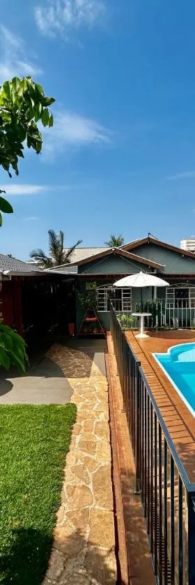 Pousada e Hotel Italian Garden House，位于大坎普的酒店