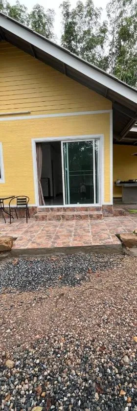 Baan Namthip Homestay Trang บ้านน้าทิพย์ โฮมสเตย์ตรัง，位于Ban Huai To (1)的酒店