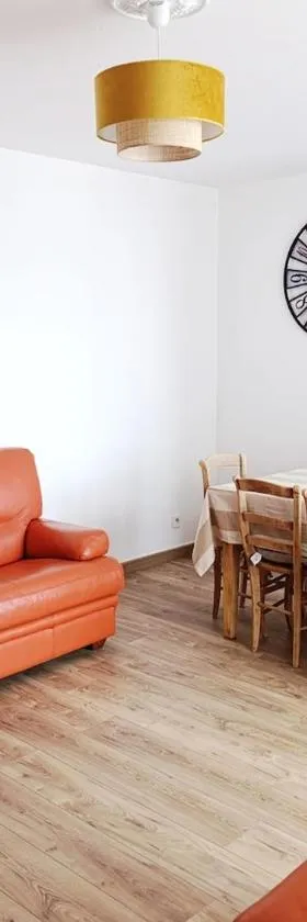 Appartement 3 chambres à Sedan，位于色当的酒店