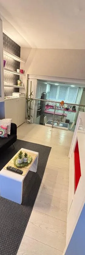 Apartamento acogedor，位于伦特里亚的酒店