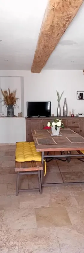 Maison de village entièrement rénovée avec goût，位于西朗拉卡斯卡代的酒店