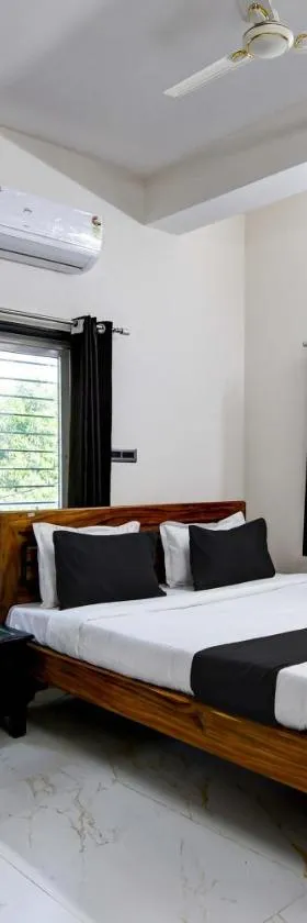 Super Hotel O SS INN Hotels & Homes，位于Khandagiri的酒店