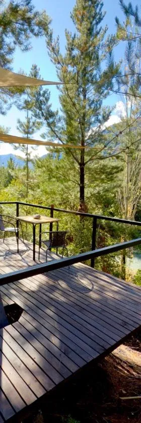 Cabina vista al río en Roca Truful，位于梅利佩乌科的酒店