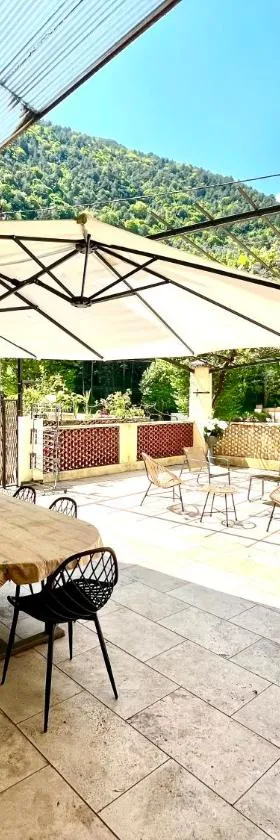 Appartement terrasse vue lac，位于罗亚河畔布雷伊的酒店