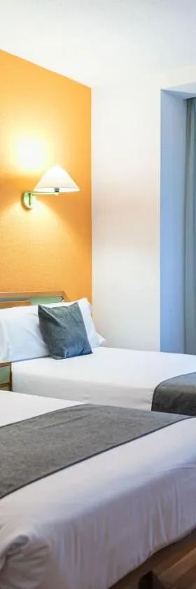Hotel Alda Guijuelo，位于吉胡埃洛的酒店