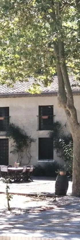 Domaine Castelnaut gîte et château，位于Laroque-de-Fa的酒店