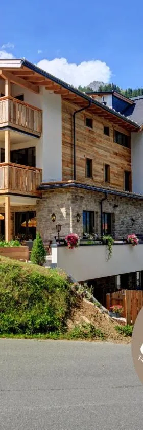 Kösslerhof，位于圣安东阿尔贝格的酒店