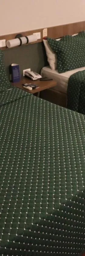 Strassen Hotel，位于戈亚尼亚的酒店